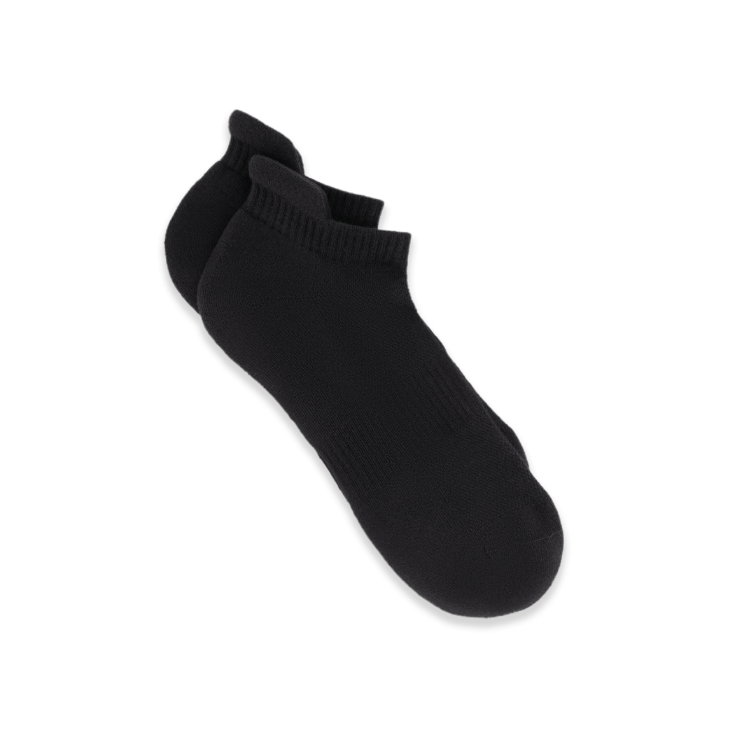 Black low ankle cotton socks - moisture-wicking and durable design